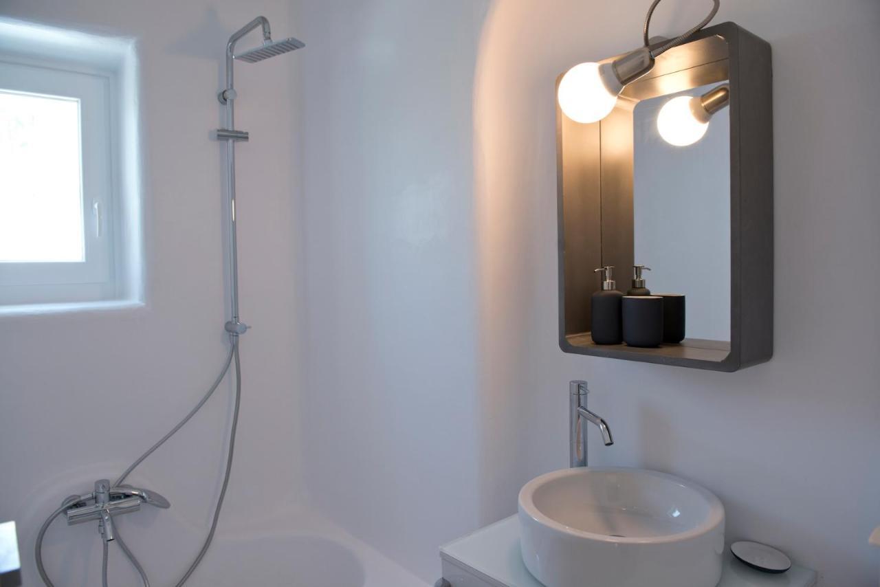 Diles Villas & Suites Mykonos Tourlos Extérieur photo
